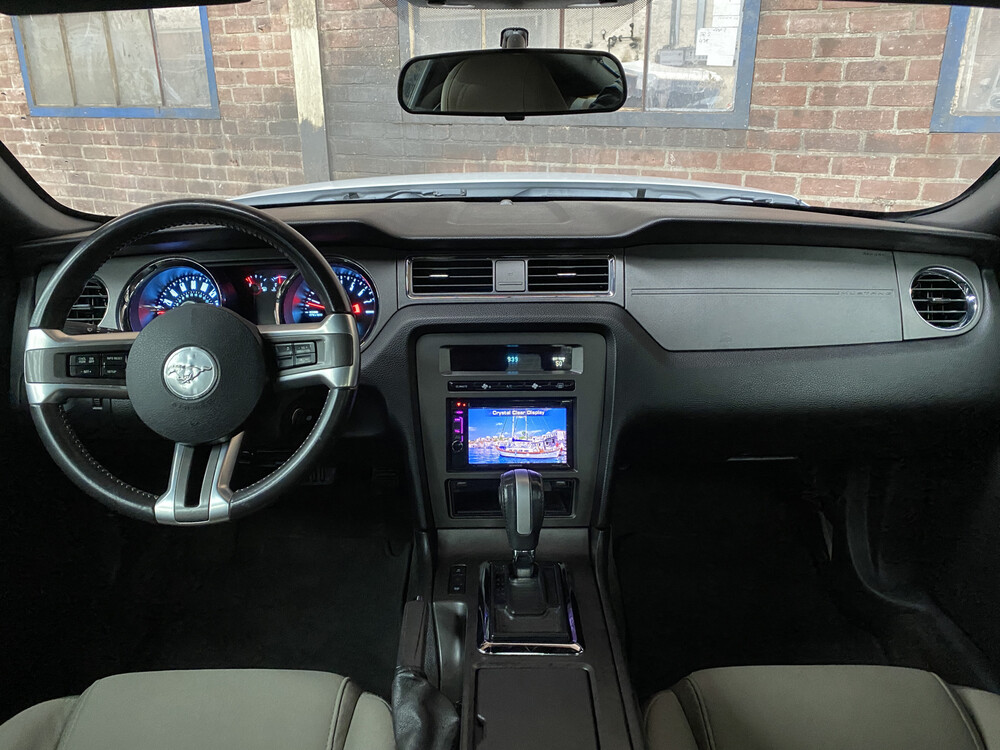 Ford Mustang V6 3.7L 305pk 2013