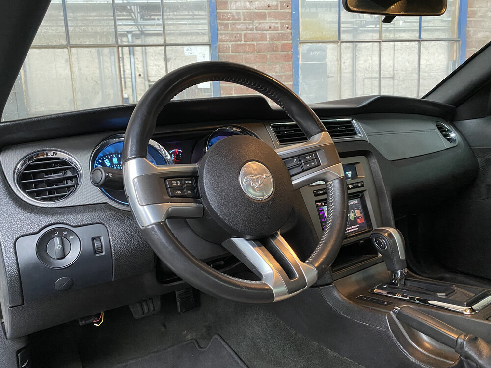 Ford Mustang V6 3.7L 305pk 2013