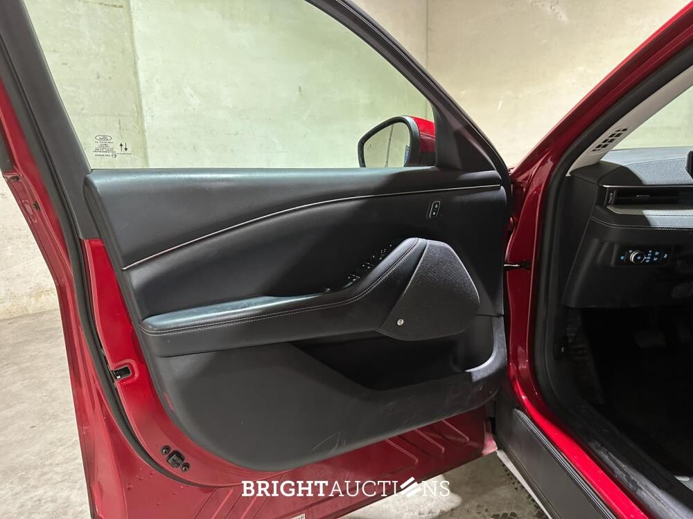 Ford Mustang Mach-E RWD 75 kWh 269hp 2021 (Origineel-NL + 1e Eigenaar), N-301-NV