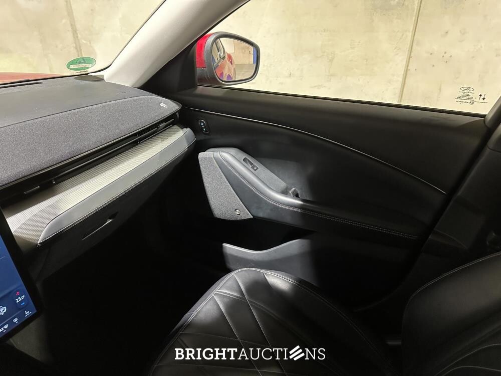 Ford Mustang Mach-E RWD 75 kWh 269hp 2021 (Origineel-NL + 1e Eigenaar), N-301-NV