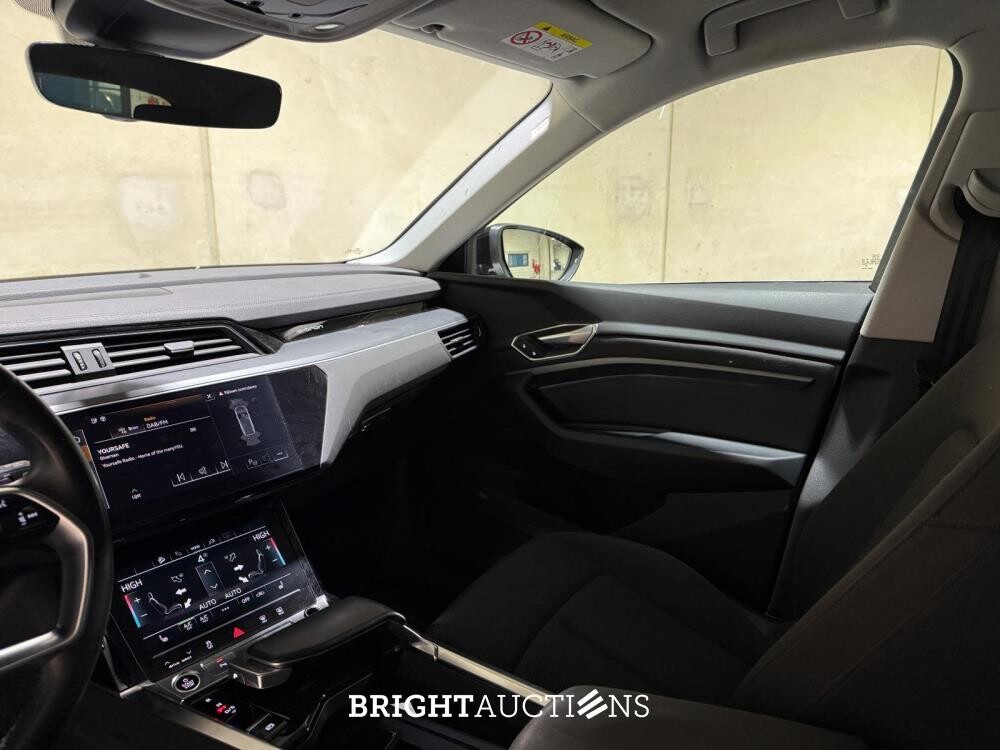 Audi e-tron 50 Quattro Business Edition 71 kWh 313pk 2020 (Origineel-NL + 1e Eigenaar), K-574-JS