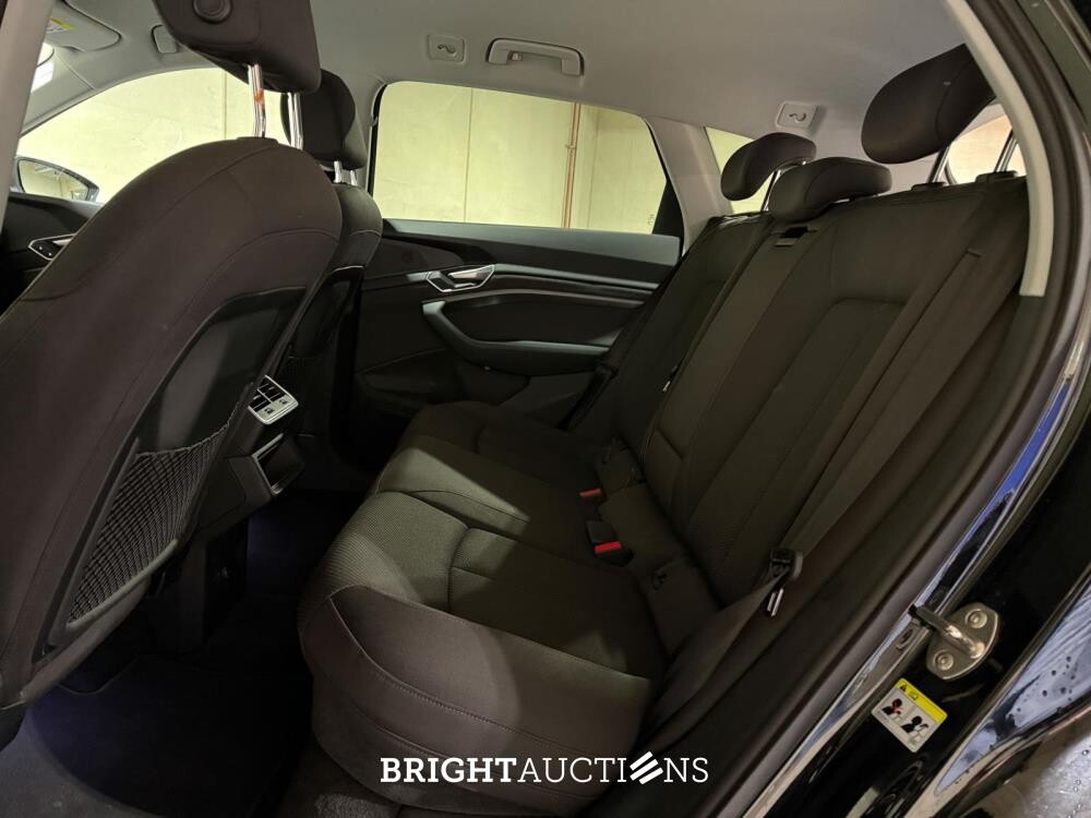 Audi e-tron 50 Quattro Business Edition 71 kWh 313pk 2020 (Origineel-NL + 1e Eigenaar), K-574-JS