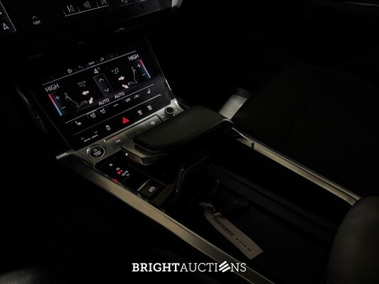 Audi e-tron 50 Quattro Business Edition 71 kWh 313pk 2020 (Origineel-NL + 1e Eigenaar), K-574-JS