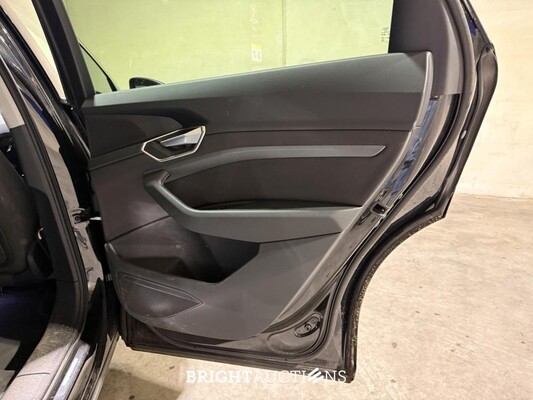 Audi e-tron 50 Quattro Business Edition 71 kWh 313pk 2020 (Origineel-NL + 1e Eigenaar), K-574-JS