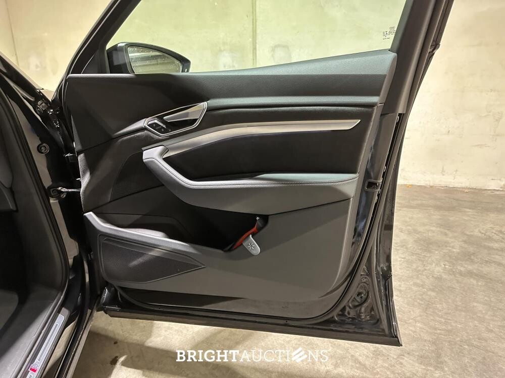 Audi e-tron 55 Quattro S Edition 95 kWh 408pk 2020 (Origineel-NL & 1e Eigenaar), K-612-HN