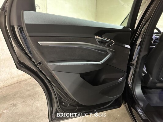 Audi e-tron 55 Quattro S Edition 95 kWh 408pk 2020 (Origineel-NL & 1e Eigenaar), K-612-HN