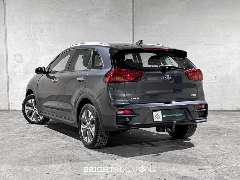 Kia e-Niro DynamicLine 64 kWh 204pk 2020 (Origineel-NL+1e eigenaar), J-072-TK