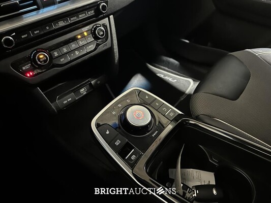 Kia e-Niro DynamicLine 64 kWh 204pk 2020 (Origineel-NL+1e eigenaar), J-072-TK
