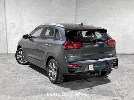 Kia e-Niro DynamicLine 64 kWh 204pk 2020 (Origineel-NL+1e eigenaar), J-072-TK