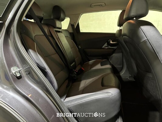 Kia e-Niro DynamicLine 64 kWh 204pk 2020 (Origineel-NL+1e eigenaar), J-072-TK