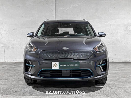 Kia e-Niro DynamicLine 64 kWh 204pk 2020 (Origineel-NL+1e eigenaar), J-072-TK