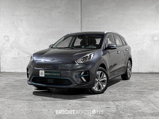 Kia e-Niro DynamicLine 64 kWh 204pk 2020 (Origineel-NL+1e eigenaar), J-072-TK