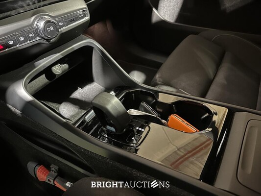 Volvo XC40 Recharge Core 70 kWh 231pk 2022 (Origineel-NL + 1e Eigenaar), R-491-BZ