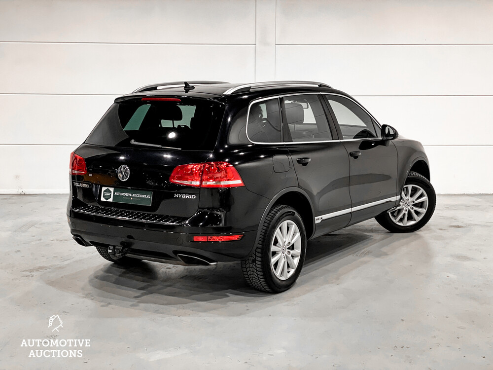 Volkswagen Touareg 3.0 TSI Hybrid Highline Tiptronic8 333pk 2011, 73-ZTT-3