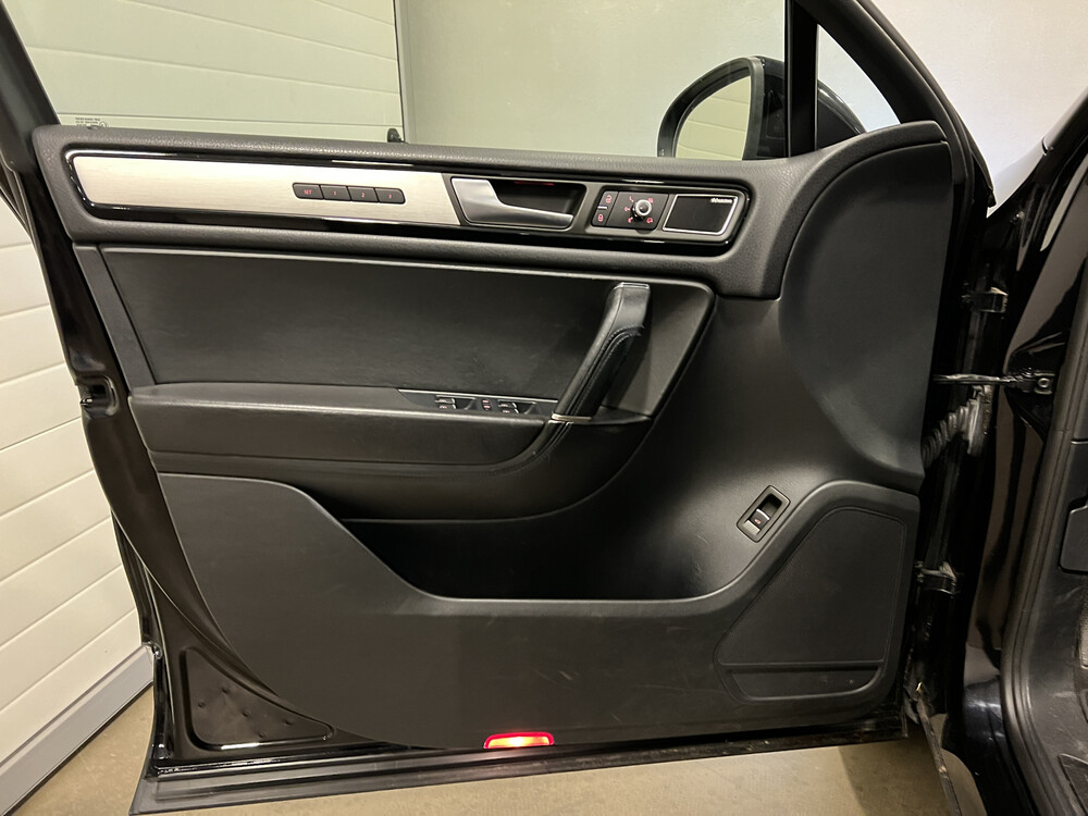 Volkswagen Touareg 3.0 TSI Hybrid Highline Tiptronic8 333pk 2011, 73-ZTT-3