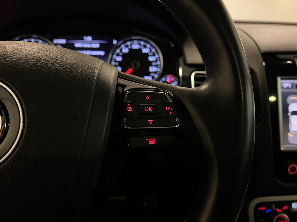 Volkswagen Touareg 3.0 TSI Hybrid Highline Tiptronic8 333pk 2011, 73-ZTT-3