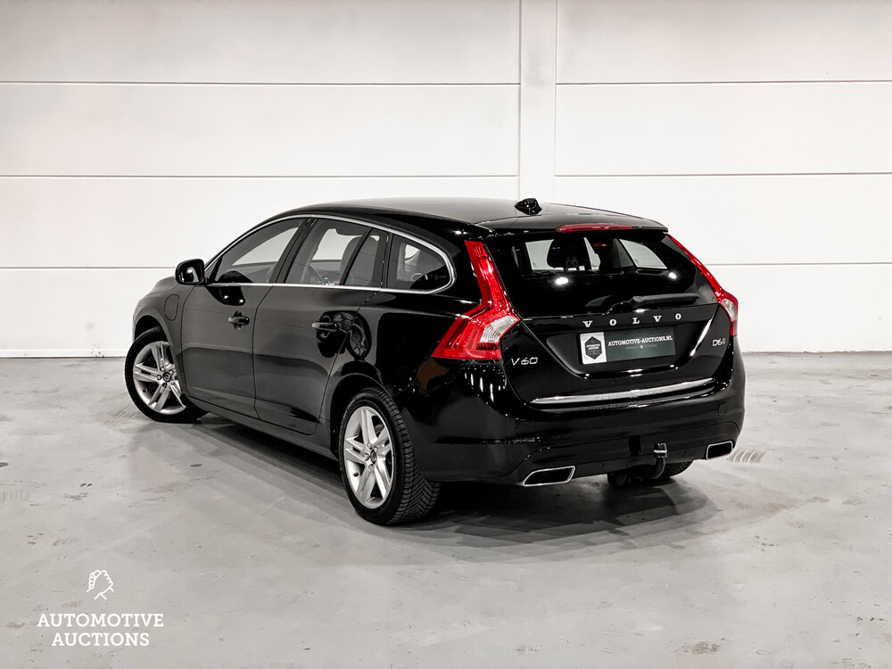 Volvo V60 D6 Twin Engine Momentum Plug-In Hybrid 220PS 2015 -Orig. NL-, GL-392-H.