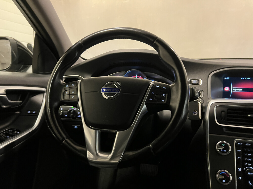 Volvo V60 D6 Twin Engine Momentum Plug-In Hybrid 220PS 2015 -Orig. NL-, GL-392-H.