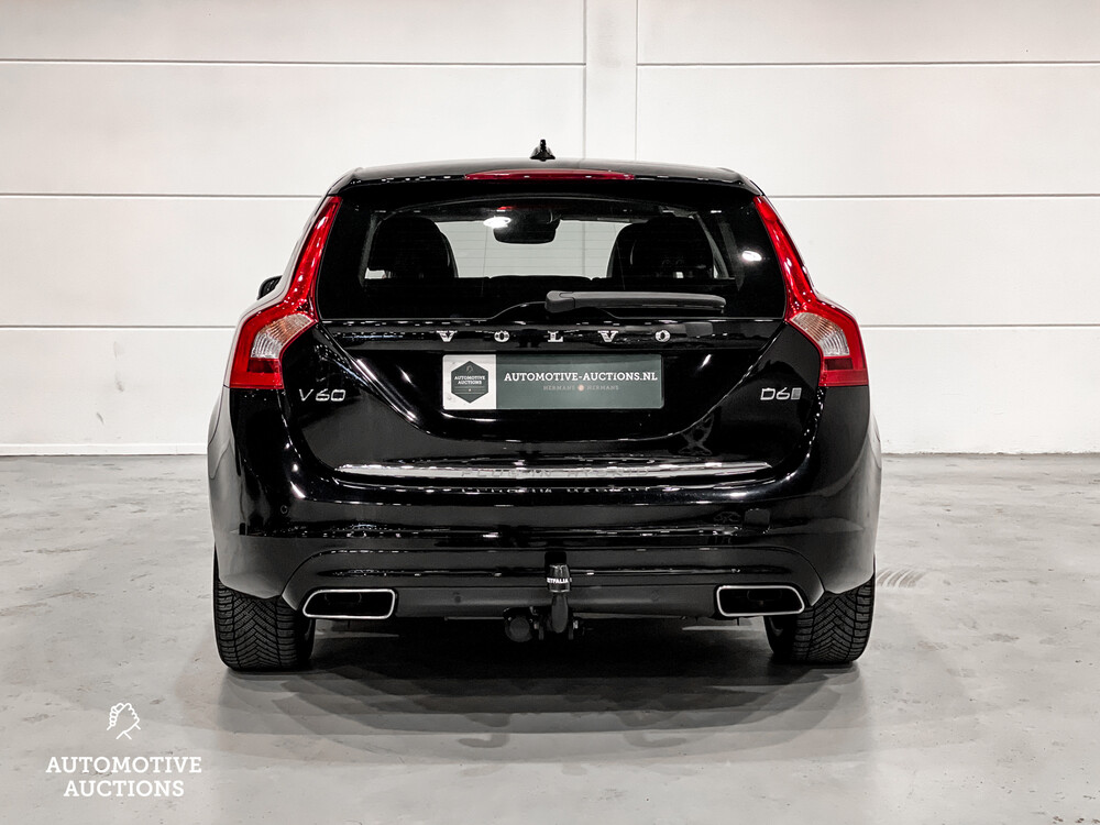 Volvo V60 D6 Twin Engine Momentum Plug-In Hybrid 220PS 2015 -Orig. NL-, GL-392-H.