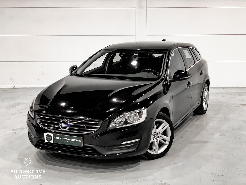 Volvo V60 D6 Twin Engine Momentum Plug-In Hybrid 220PS 2015 -Orig. NL-, GL-392-H.