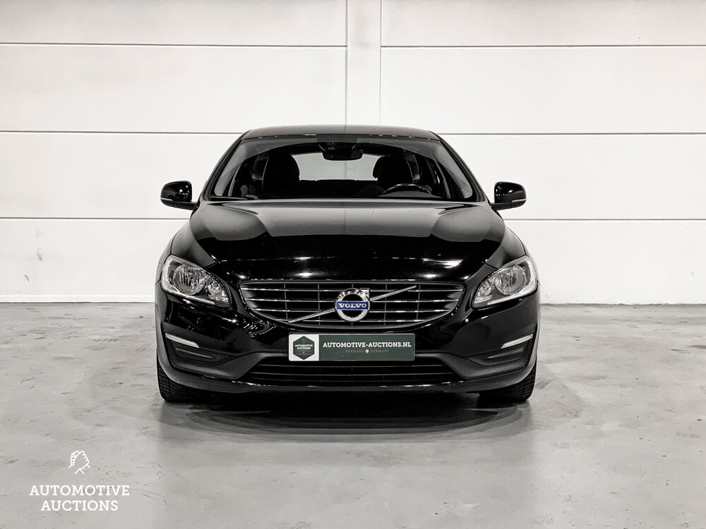 Volvo V60 D6 Twin Engine Momentum Plug-In Hybrid 220PS 2015 -Orig. NL-, GL-392-H.