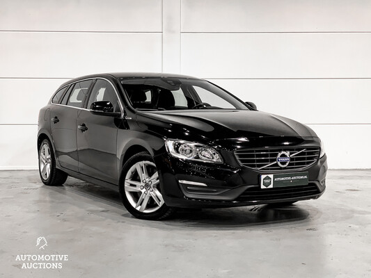 Volvo V60 D6 Twin Engine Momentum Plug-In Hybrid 220hp 2015 -Orig. NL-, GL-392-H.