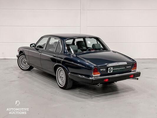 Daimler Double Six 6.0 V12 Series 3 264hp 1990, L-022-HD.