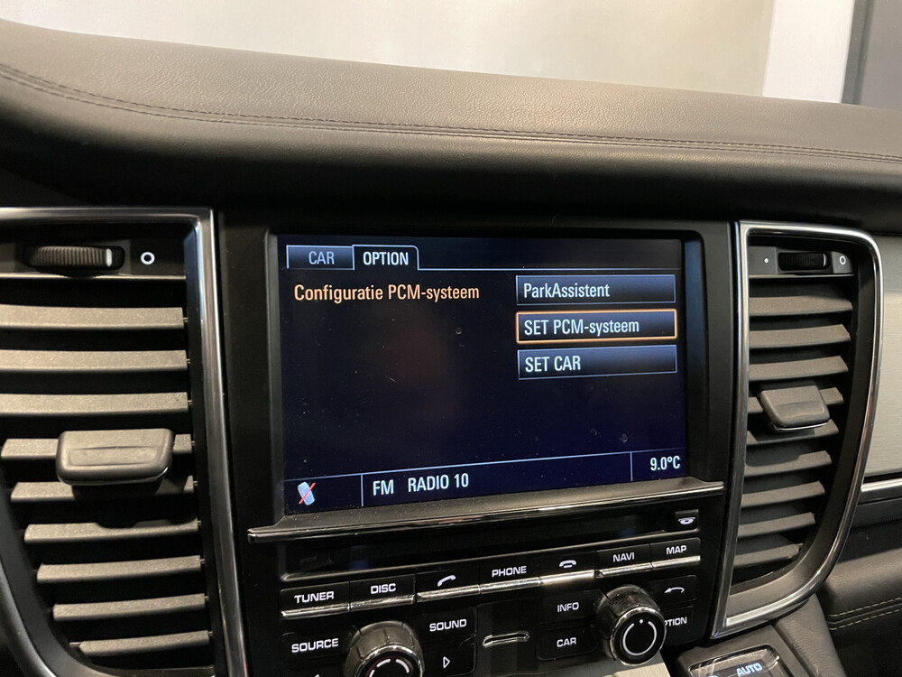 Porsche Panamera Turbo 4.8 500pk 2010, 46-TJG-6