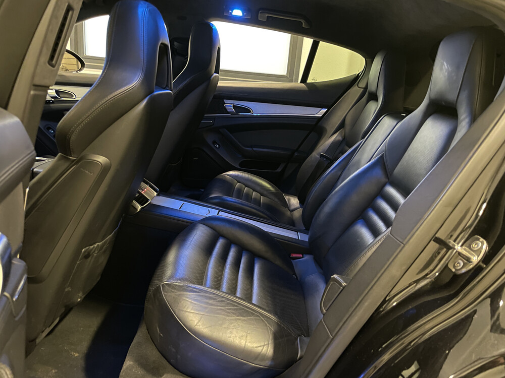 Porsche Panamera Turbo 4.8 500pk 2010, 46-TJG-6