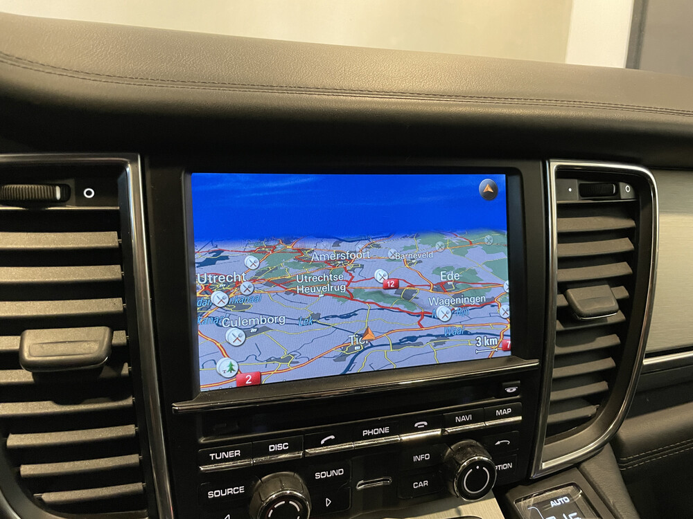 Porsche Panamera Turbo 4.8 500pk 2010, 46-TJG-6