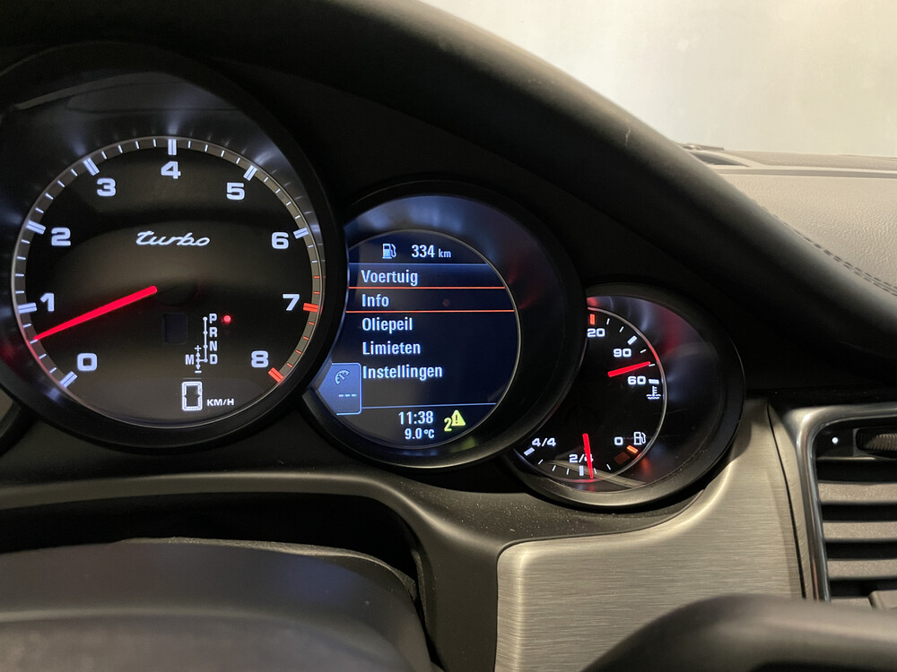 Porsche Panamera Turbo 4.8 500pk 2010, 46-TJG-6