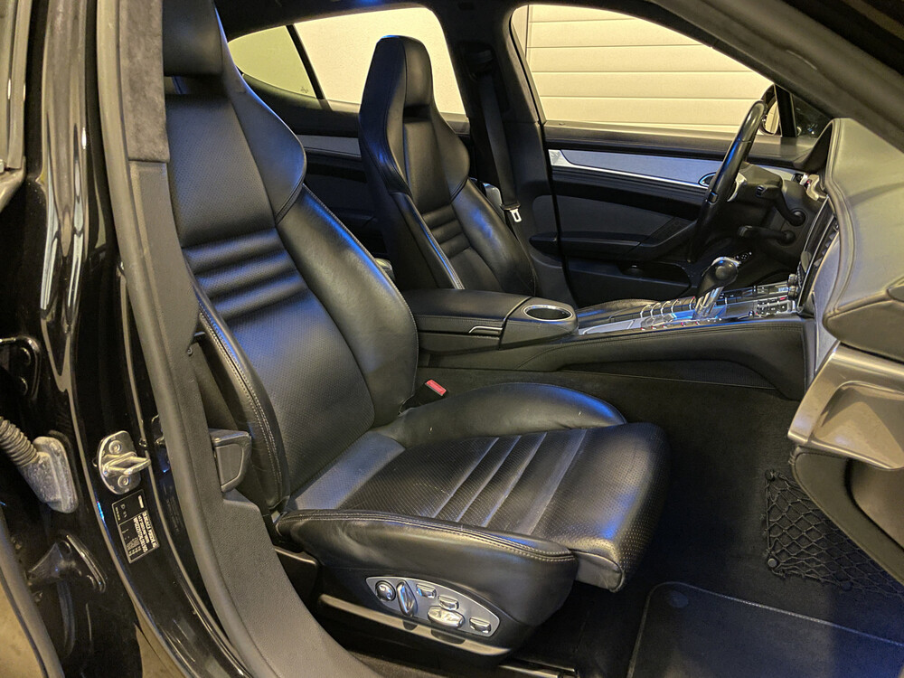 Porsche Panamera Turbo 4.8 500pk 2010, 46-TJG-6