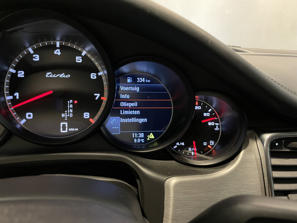 Porsche Panamera Turbo 4.8 500pk 2010, 46-TJG-6