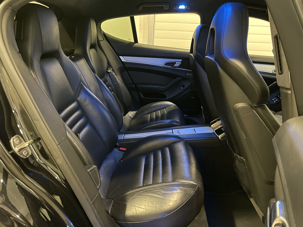Porsche Panamera Turbo 4.8 500pk 2010, 46-TJG-6