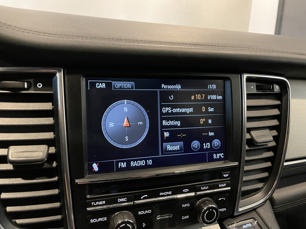 Porsche Panamera Turbo 4.8 500pk 2010, 46-TJG-6