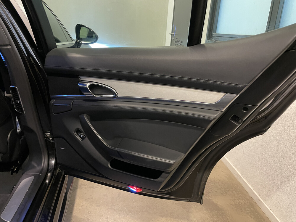 Porsche Panamera Turbo 4.8 500pk 2010, 46-TJG-6
