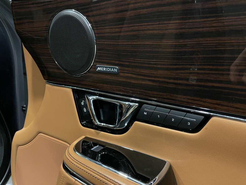 Jaguar XJ 3.0 D Portfolio LWB -FACELIFT- 300pk 2017 -Orig. NL-, NT-188-H