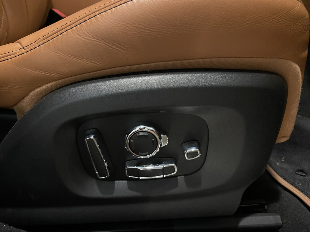 Jaguar XJ 3.0 D Portfolio LWB -FACELIFT- 300pk 2017 -Orig. NL-, NT-188-H