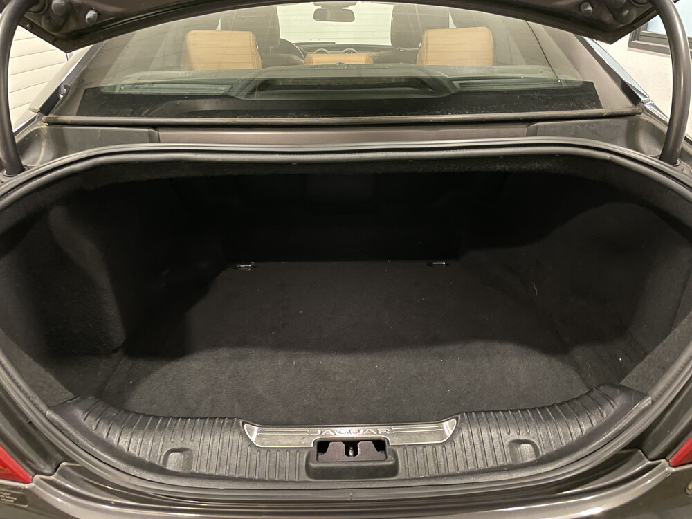 Jaguar XJ 3.0 D Portfolio LWB -FACELIFT- 300pk 2017 -Orig. NL-, NT-188-H