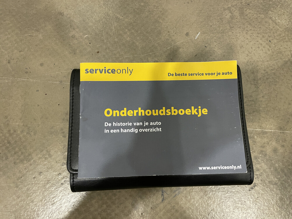 Jaguar XJ 3.0 D Portfolio LWB -FACELIFT- 300pk 2017 -Orig. NL-, NT-188-H