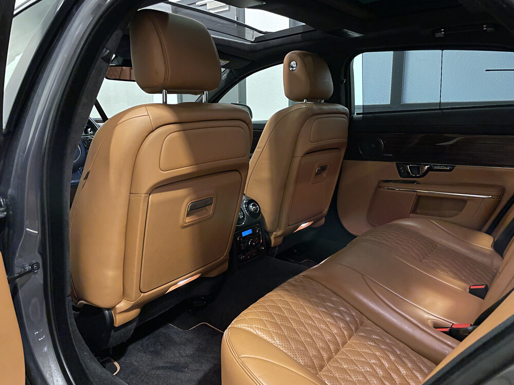 Jaguar XJ 3.0 D Portfolio LWB -FACELIFT- 300pk 2017 -Orig. NL-, NT-188-H