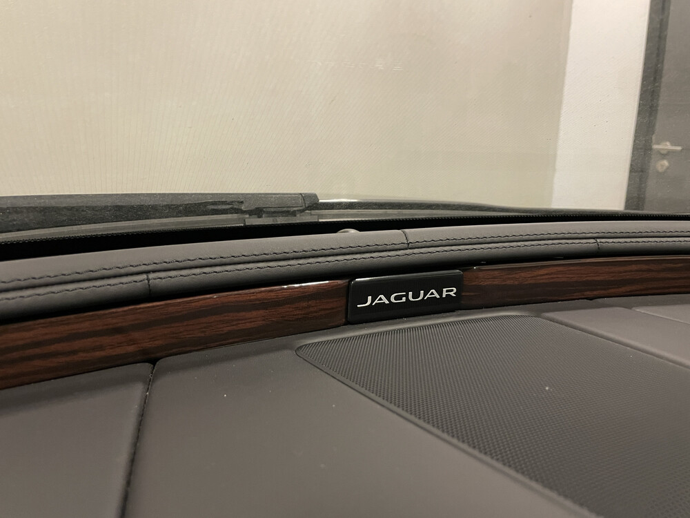 Jaguar XJ 3.0 D Portfolio LWB -FACELIFT- 300pk 2017 -Orig. NL-, NT-188-H