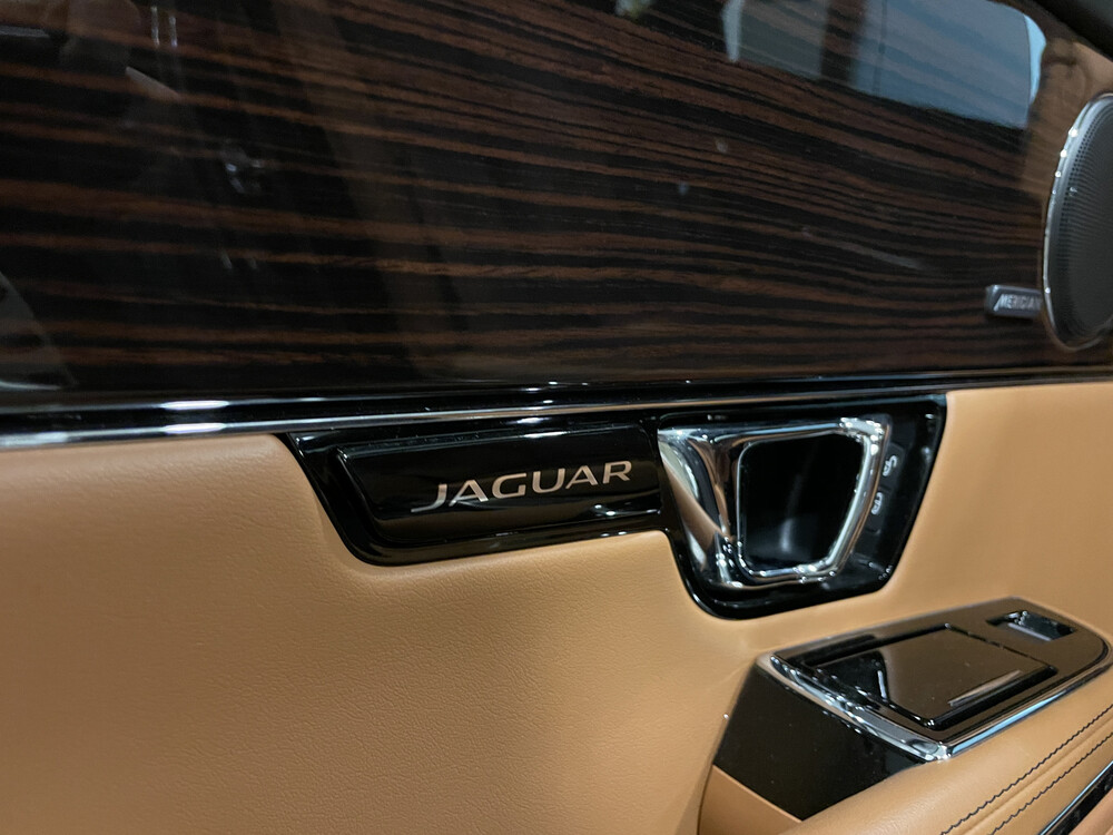 Jaguar XJ 3.0 D Portfolio LWB -FACELIFT- 300pk 2017 -Orig. NL-, NT-188-H