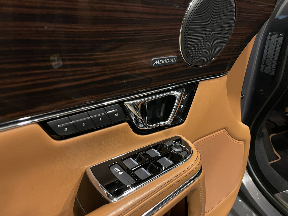 Jaguar XJ 3.0 D Portfolio LWB -FACELIFT- 300pk 2017 -Orig. NL-, NT-188-H