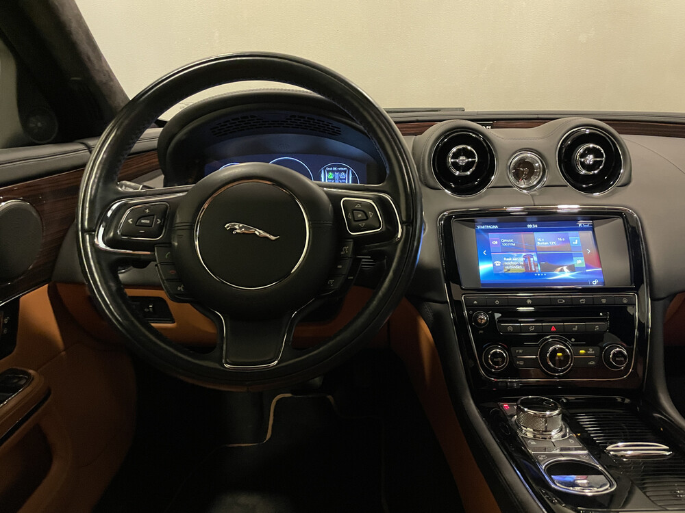 Jaguar XJ 3.0 D Portfolio LWB -FACELIFT- 300pk 2017 -Orig. NL-, NT-188-H
