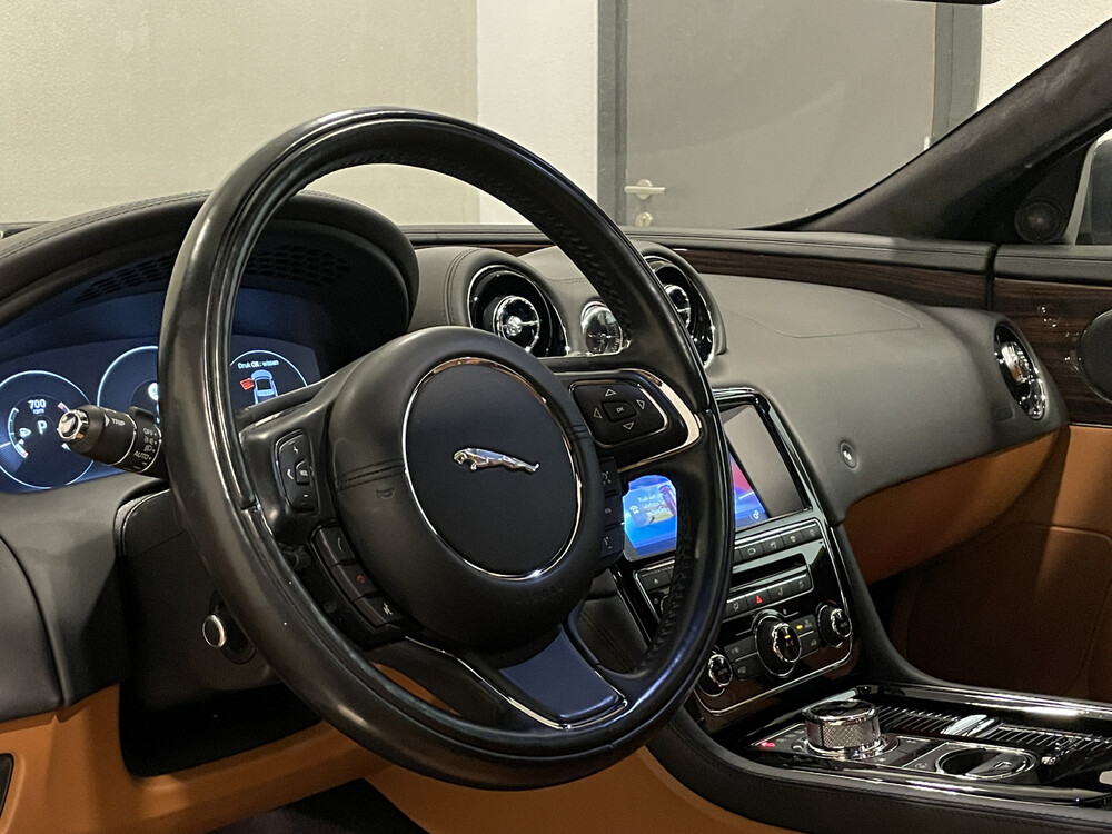 Jaguar XJ 3.0 D Portfolio LWB -FACELIFT- 300pk 2017 -Orig. NL-, NT-188-H
