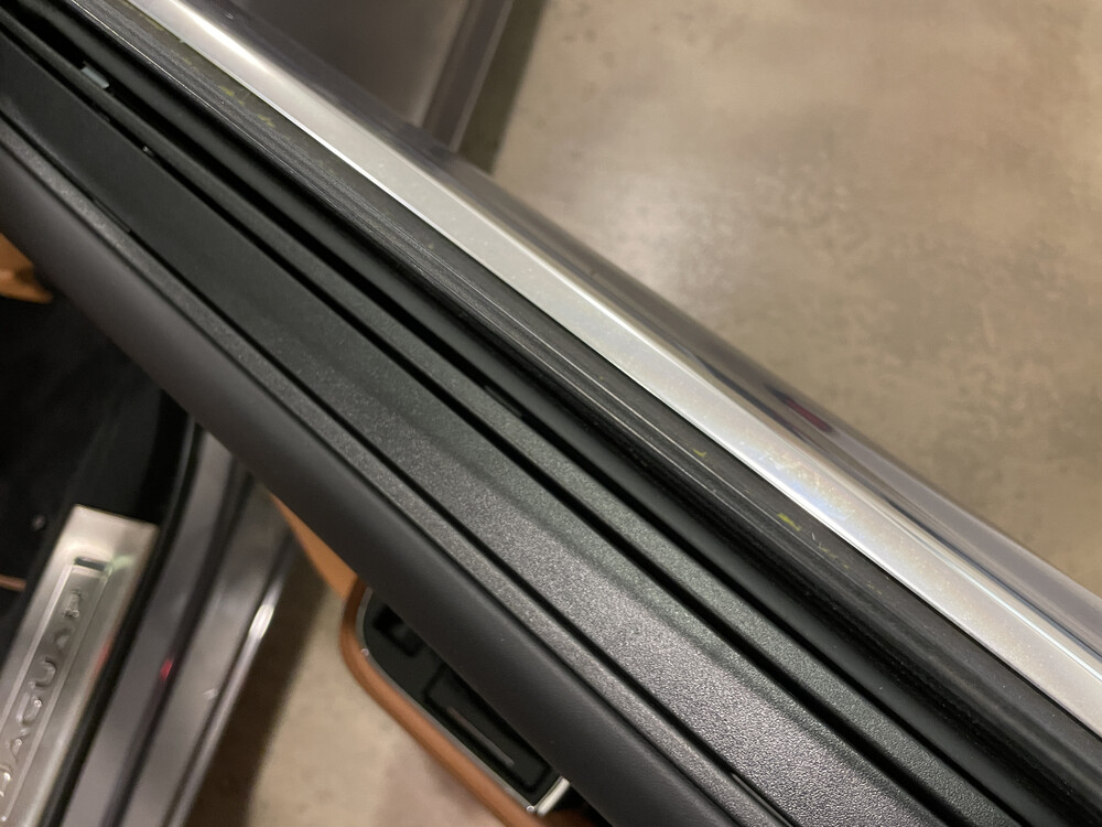 Jaguar XJ 3.0 D Portfolio LWB -FACELIFT- 300pk 2017 -Orig. NL-, NT-188-H