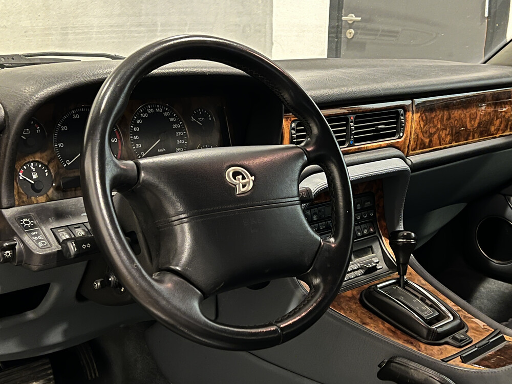 Daimler SIX4.0 241 PS 1995, LF-SZ-43.