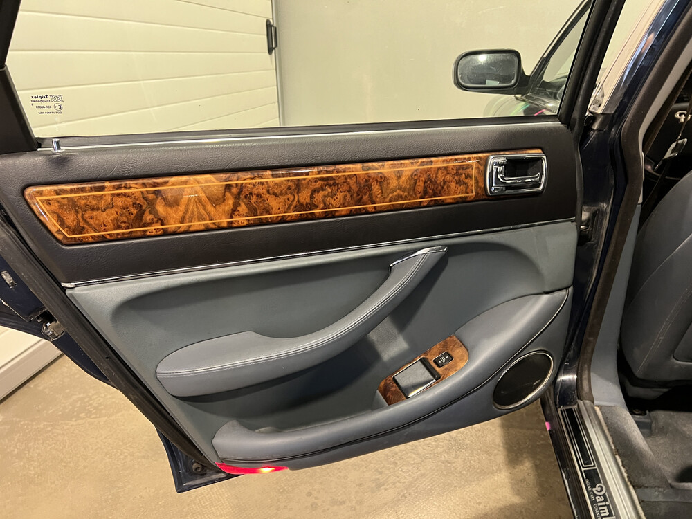 Daimler SIX4.0 241 PS 1995, LF-SZ-43.