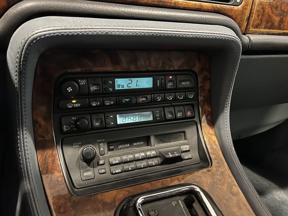 Daimler SIX4.0 241 PS 1995, LF-SZ-43.